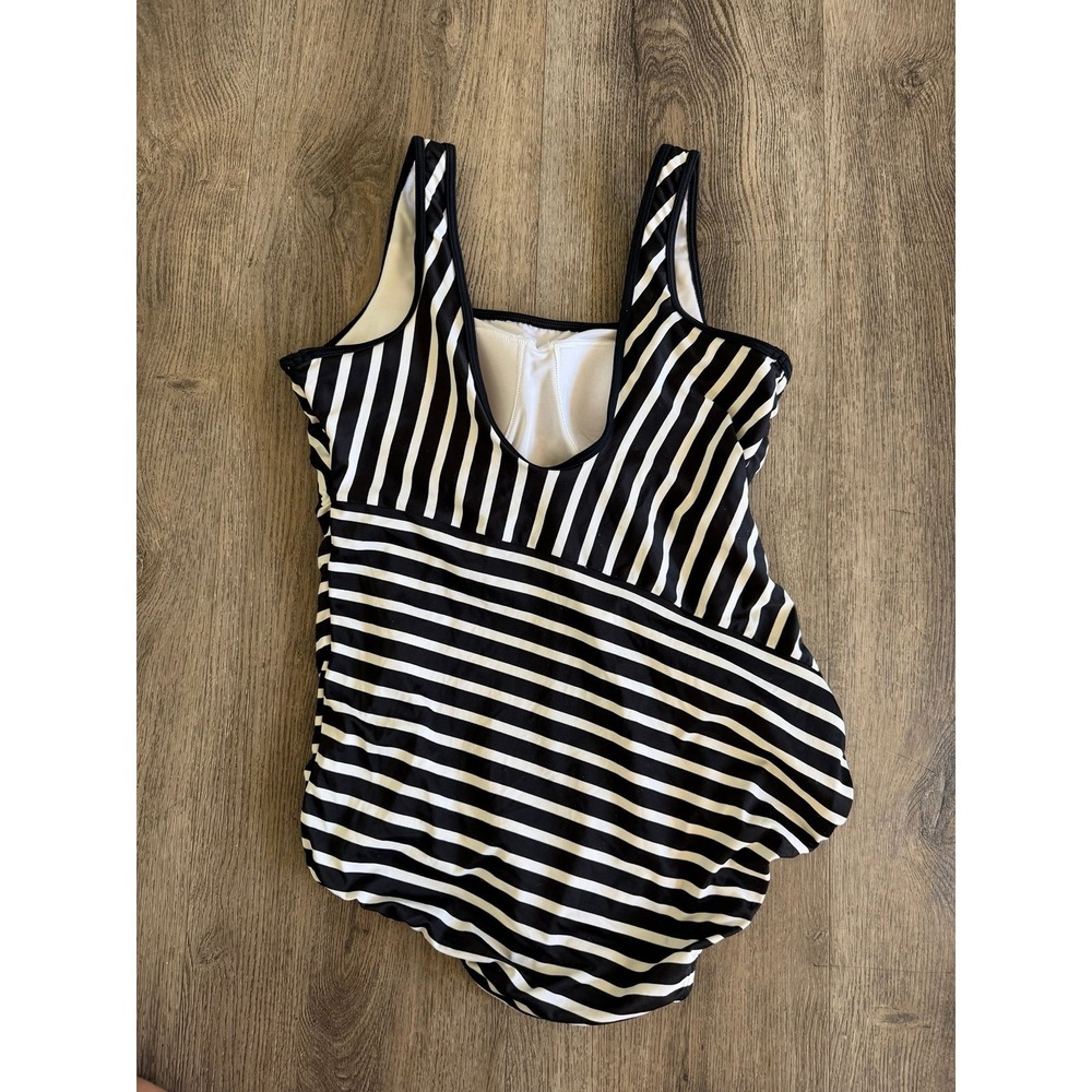 Lands' End Women's Scoop Neck Tugless Sporty One Piece Swimsuit - Picture 7 of 8
